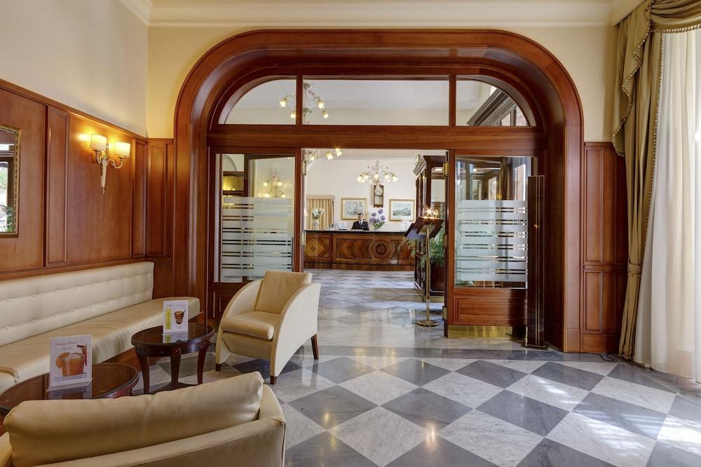 Excelsior Palace Hotel